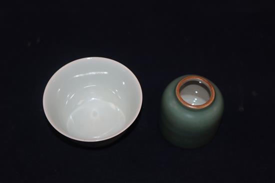 A Chinese blue and white tea bowl and a Chinese green glazed ink pot tallest 6cm